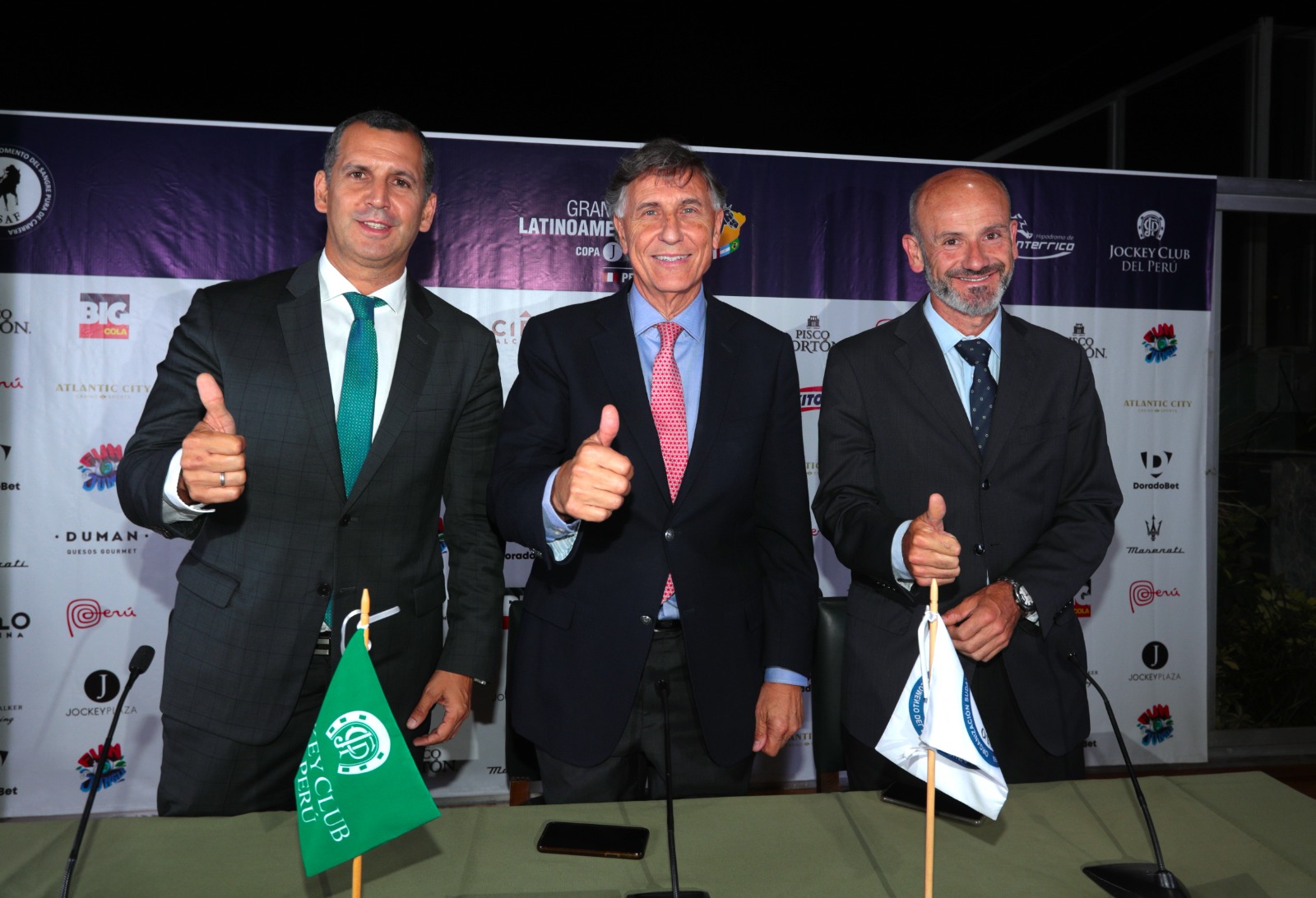 Foto: Julio Villanueva - Renzo Ramos F.D.