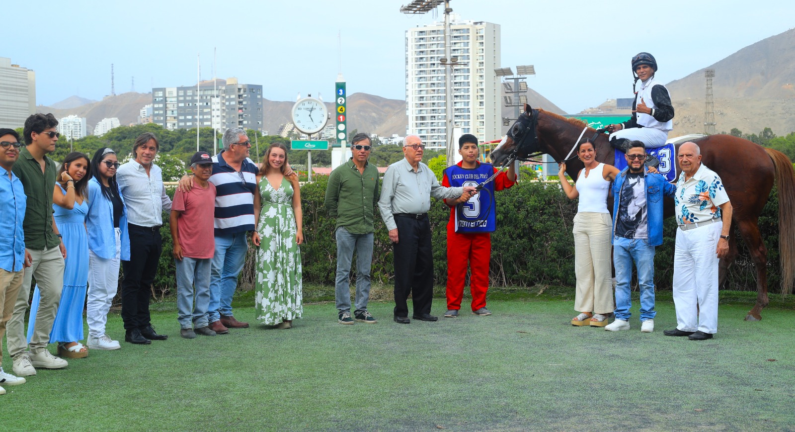 Foto: Julio Villanueva - Renzo Ramos F.D.