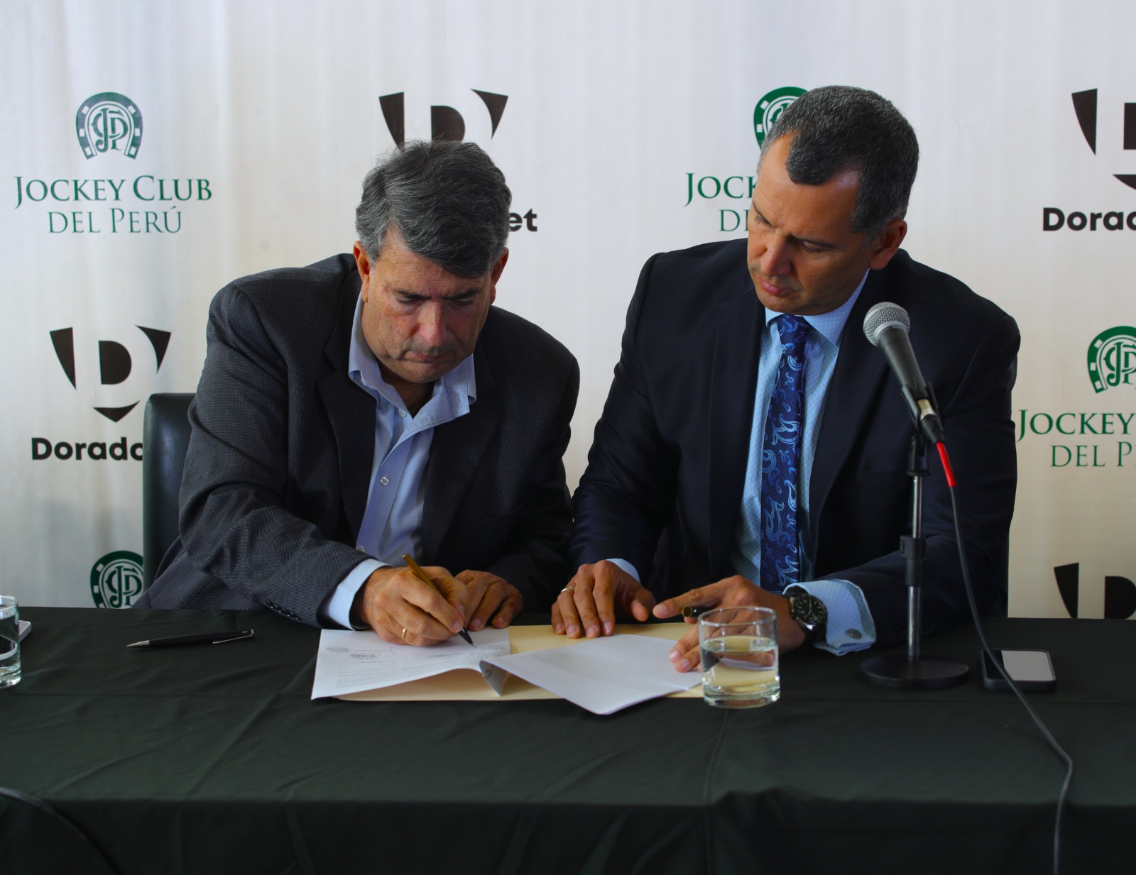  Foto: Julio Villanueva - Renzo Ramos F.D.