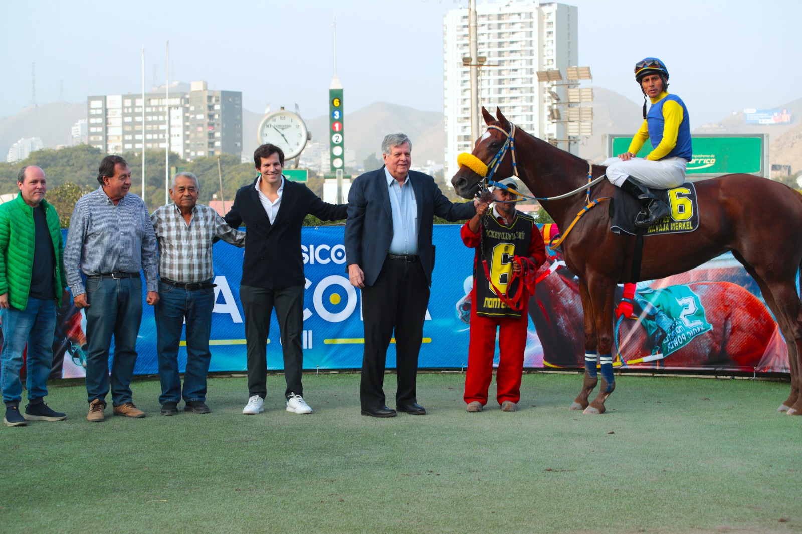 Foto: Julio Villanueva - Renzo Ramos F.D.